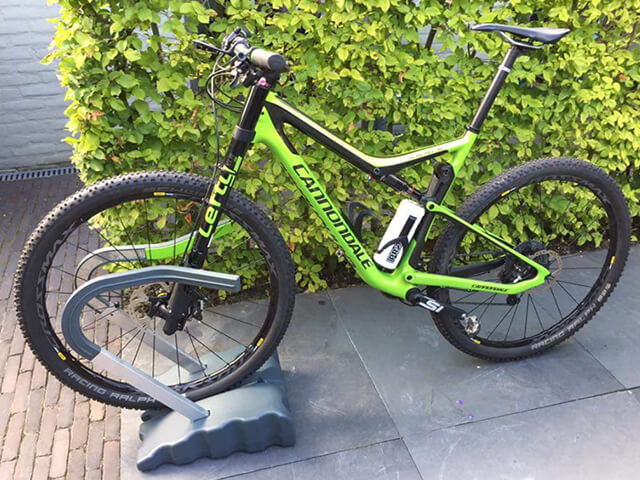 /assets/getbikeclip.com/wp-content/uploads/2016/04/bikeclip_review_jan.jpg